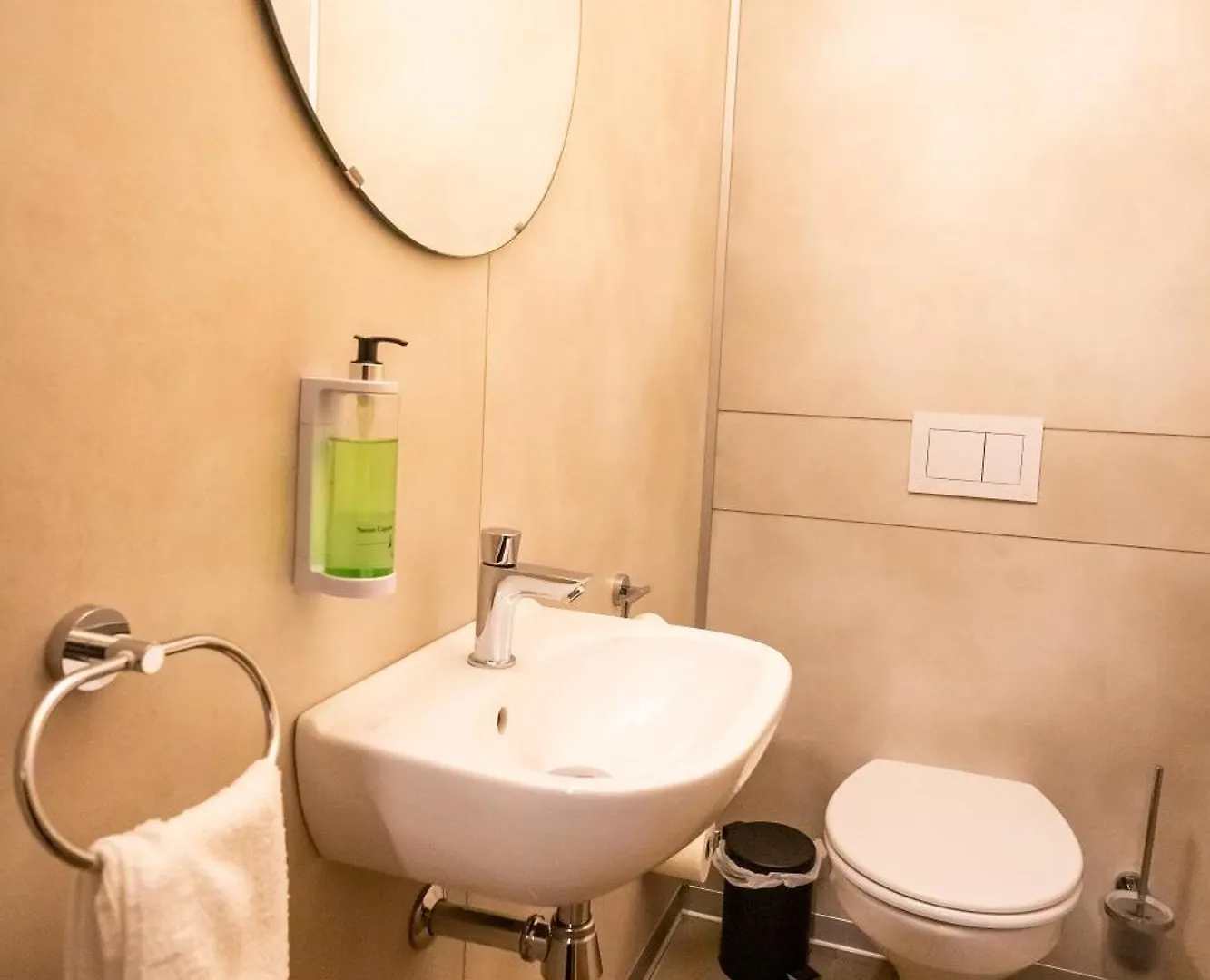 Апартаменты Luxury Holiday Home With Wellness Binsfeld